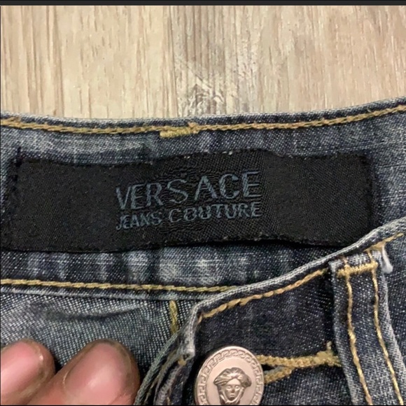 Versace Jeans -28 - Picture 2 of 7